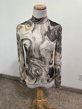 👛 Amisu Mesh Sheer Top